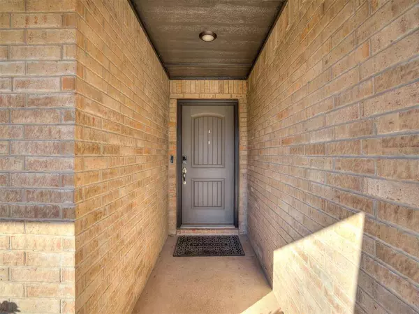 9337 SW 42nd ST, Oklahoma City, OK 73179