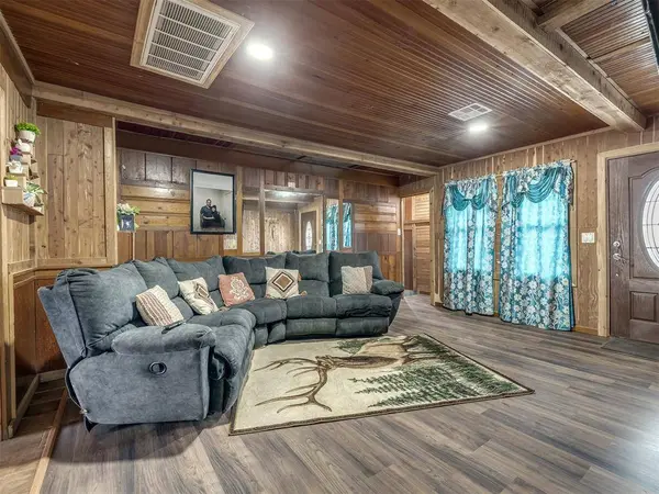 4028 NW 11th ST, Oklahoma City, OK 73107