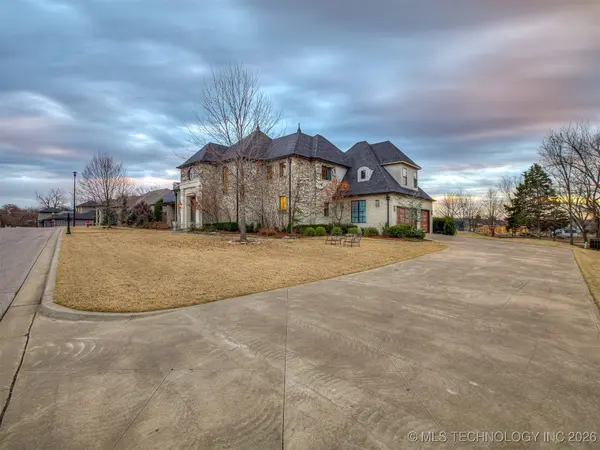 3306 W 68th ST, Tulsa, OK 74132