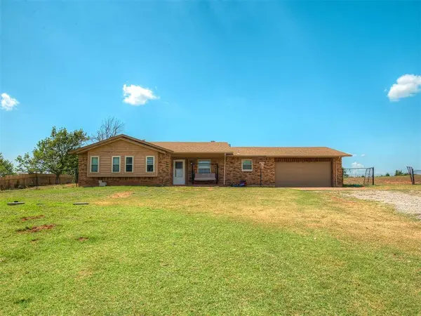 6317 Futurity DR, Harrah, OK 73045