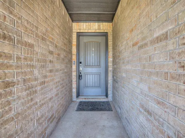 9337 SW 42nd ST, Oklahoma City, OK 73179
