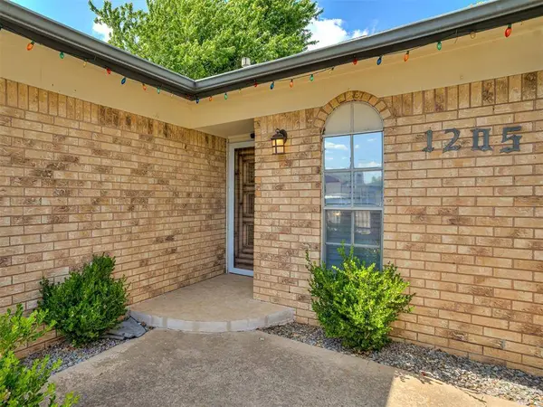 1205 SW 81st ST, Oklahoma City, OK 73139