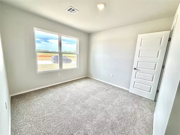 13427 Huckleberry LN, Mcloud, OK 74851