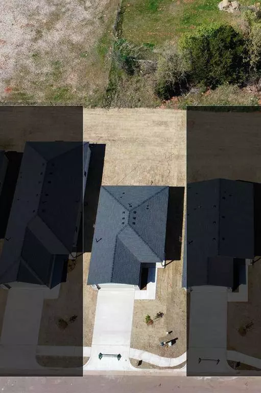 1304 Guthrie Farms BLVD, Guthrie, OK 73044