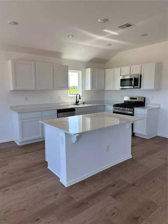 13355 Mulberry CIR, Mcloud, OK 74851