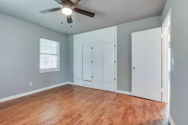 1304 NE 43rd ST, Oklahoma City, OK 73111