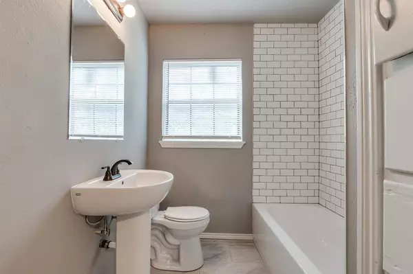 1304 NE 43rd ST, Oklahoma City, OK 73111