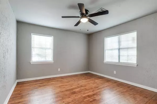 1304 NE 43rd ST, Oklahoma City, OK 73111