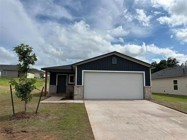 1403 Guthrie Farms BLVD, Guthrie, OK 73044