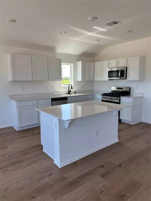 40909 Shawnee Meadows DR, Shawnee, OK 74804