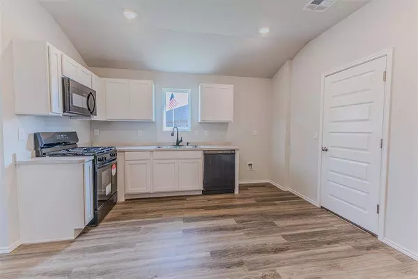 12004 N Dewey AVE, Oklahoma City, OK 73114