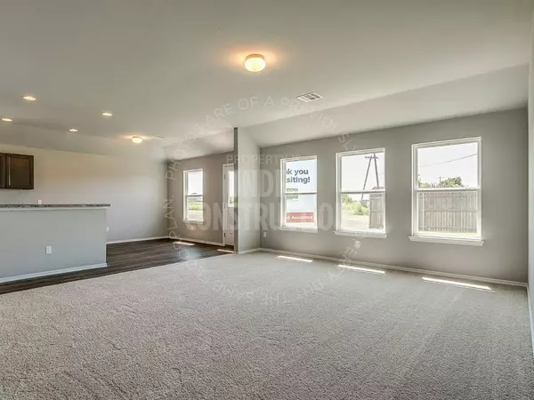 3848 Ada AVE, Harrah, OK 73045