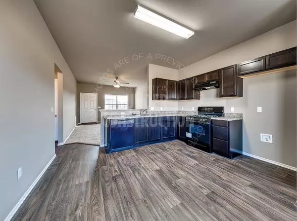 21094 River Mist DR, Harrah, OK 73045