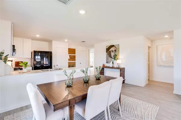 3701 Los Cabos DR, Mustang, OK 73064