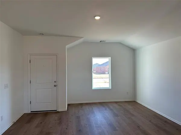 1211 Sunflower LN, Newcastle, OK 73065