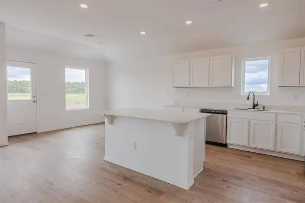 4270 Winding BRK, Harrah, OK 73045