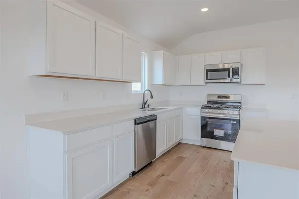 4270 Winding BRK, Harrah, OK 73045