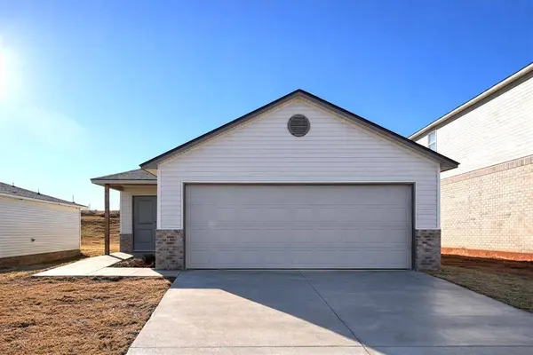 1215 Colt DR, Guthrie, OK 73044