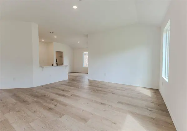 6125 Western Redbud TRL, Edmond, OK 73034