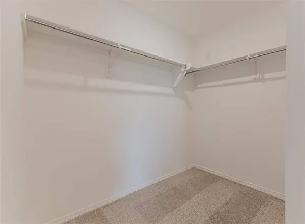 1053 Sunflower LN, Newcastle, OK 73065