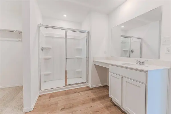 1053 Sunflower LN, Newcastle, OK 73065