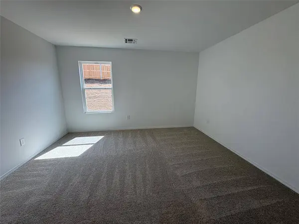 1211 Colt DR, Guthrie, OK 73044