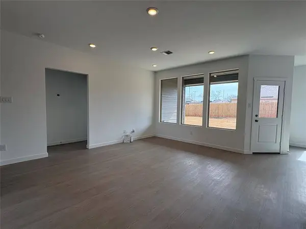 9117 SW 19th ST, Oklahoma City, OK 73128