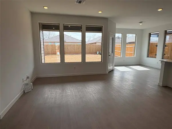 9117 SW 19th ST, Oklahoma City, OK 73128