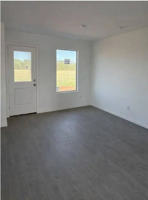 1941 Honey Locust DR, Mustang, OK 73128