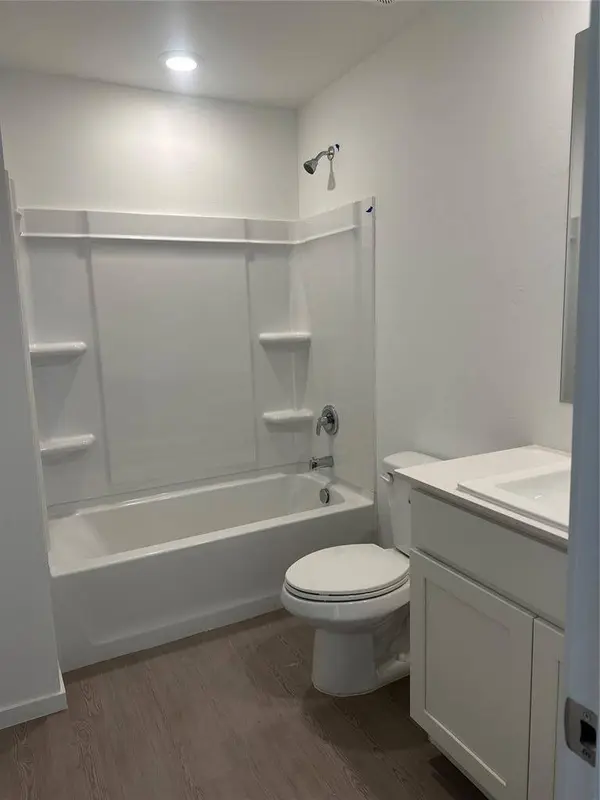 9721 NW 124th ST, Yukon, OK 73099