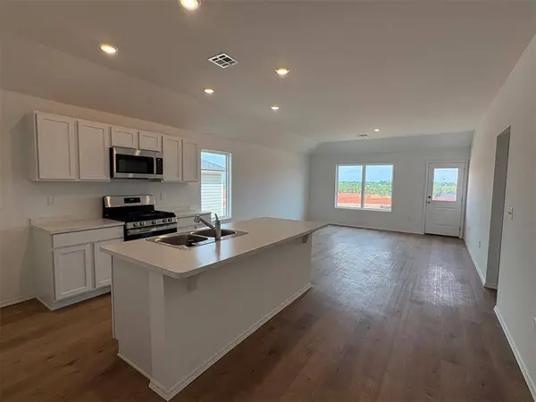 1122 Colt DR, Guthrie, OK 73044