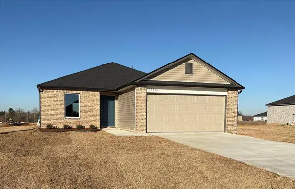 13446 Dewberry RD, Mcloud, OK 74851