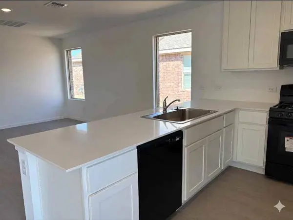 9220 SW 19th ST, Mustang, OK 73128