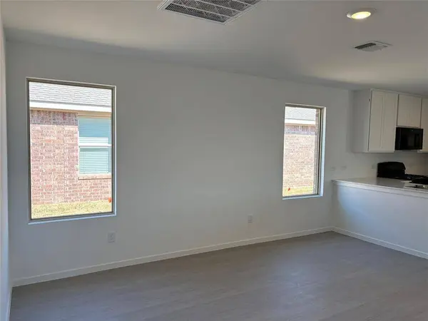 9220 SW 19th ST, Mustang, OK 73128