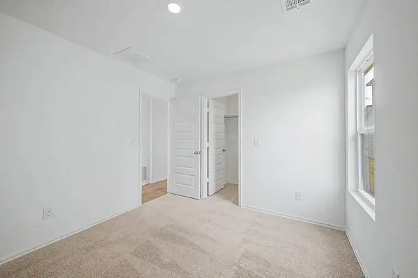 3612 Maggie RD, Mustang, OK 73064
