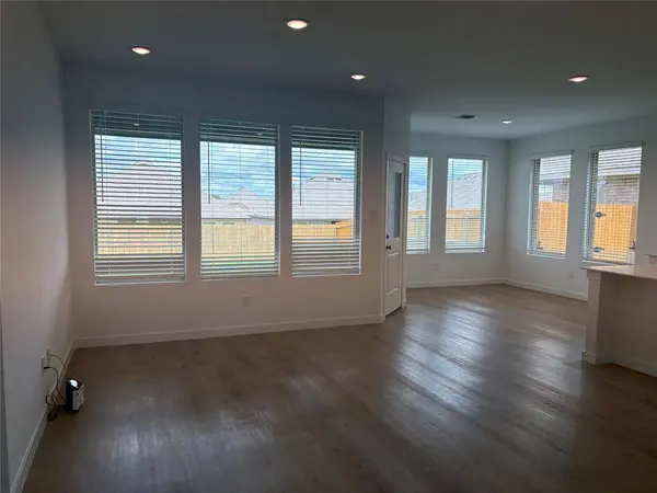 9005 SW 19th ST, Oklahoma City, OK 73128