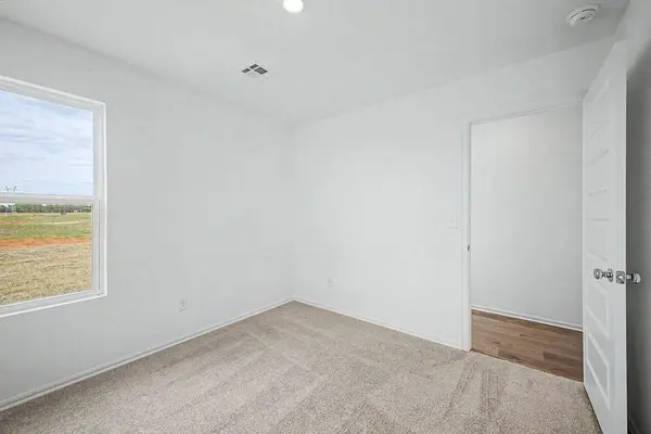 3512 Maggie RD, Mustang, OK 73064