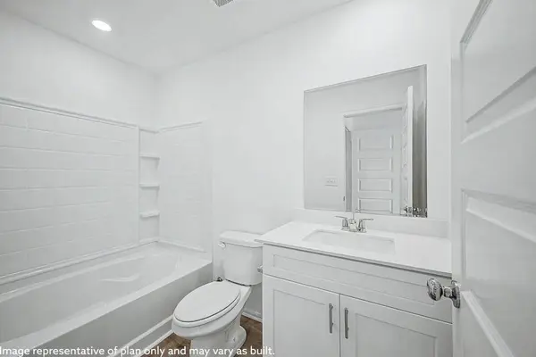3512 Maggie RD, Mustang, OK 73064