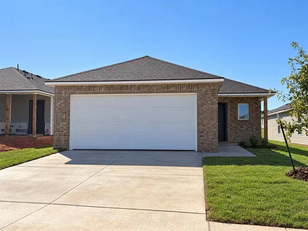 1119 Saddle DR