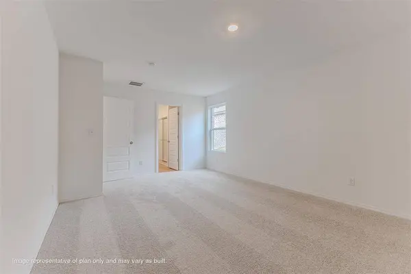 992 Pumpkin DR, Newcastle, OK 73065