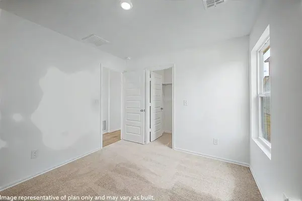 3520 Maggie RD, Mustang, OK 73064