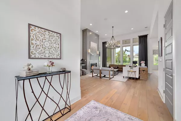 125 Reataway DR, Dripping Springs, TX 78620