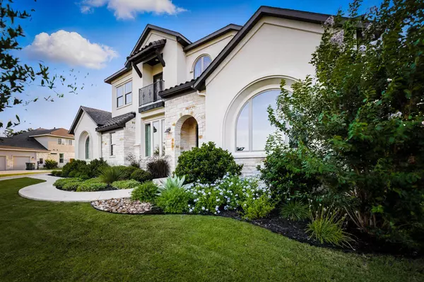 863 Bridge Water LOOP, Dripping Springs, TX 78620