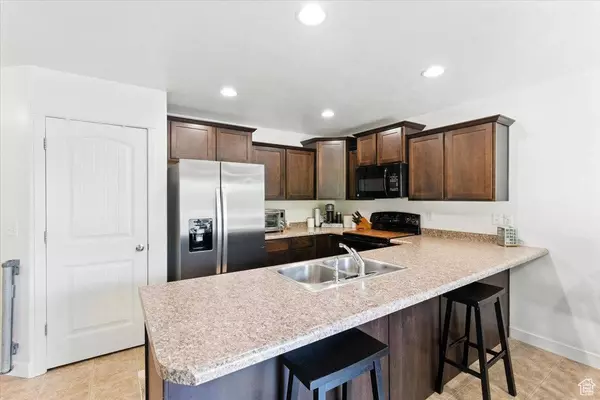 1187 W SERAPHIM CT, Layton, UT 84041