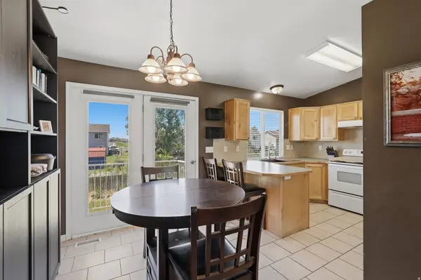 5335 S 4250 W, Roy, UT 84067