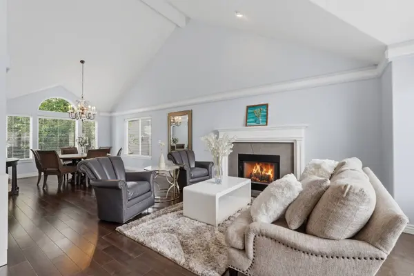 3439 E CANYON COVE DR, Holladay, UT 84121
