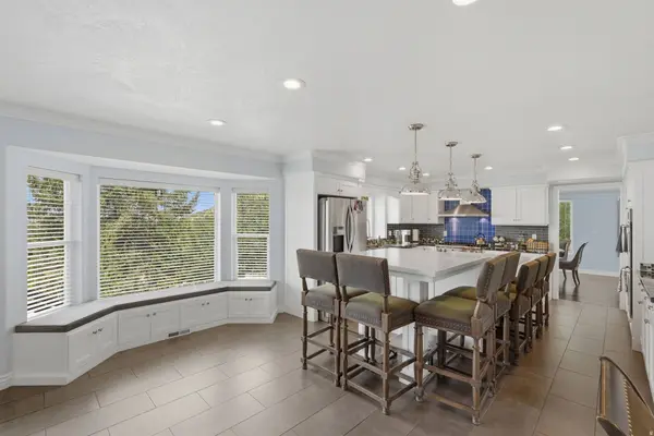 3439 E CANYON COVE DR, Holladay, UT 84121