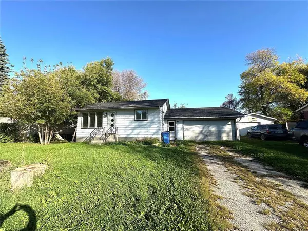 155 1ST S ST, Niverville, MB R0A 1E0