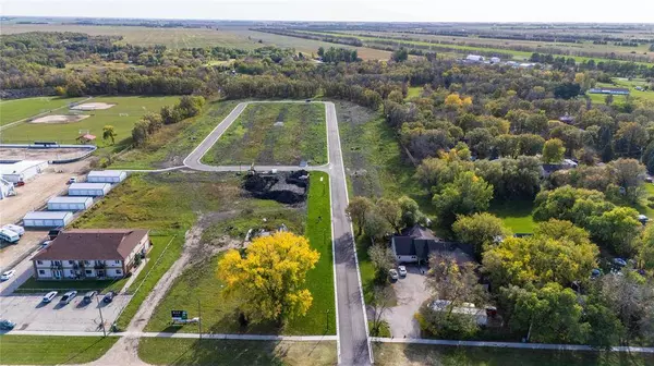 147 Harvest CRES, Lorette, MB R5K 0Y4