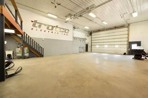 349 BRONSTONE DR, Niverville, MB R0A 1E0